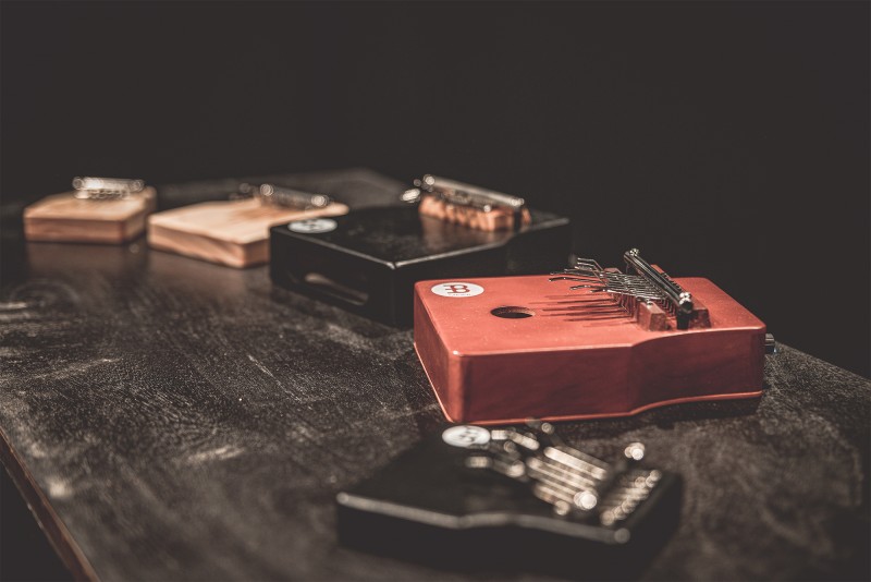 media/image/Kalimba-Groupimage-half.jpg